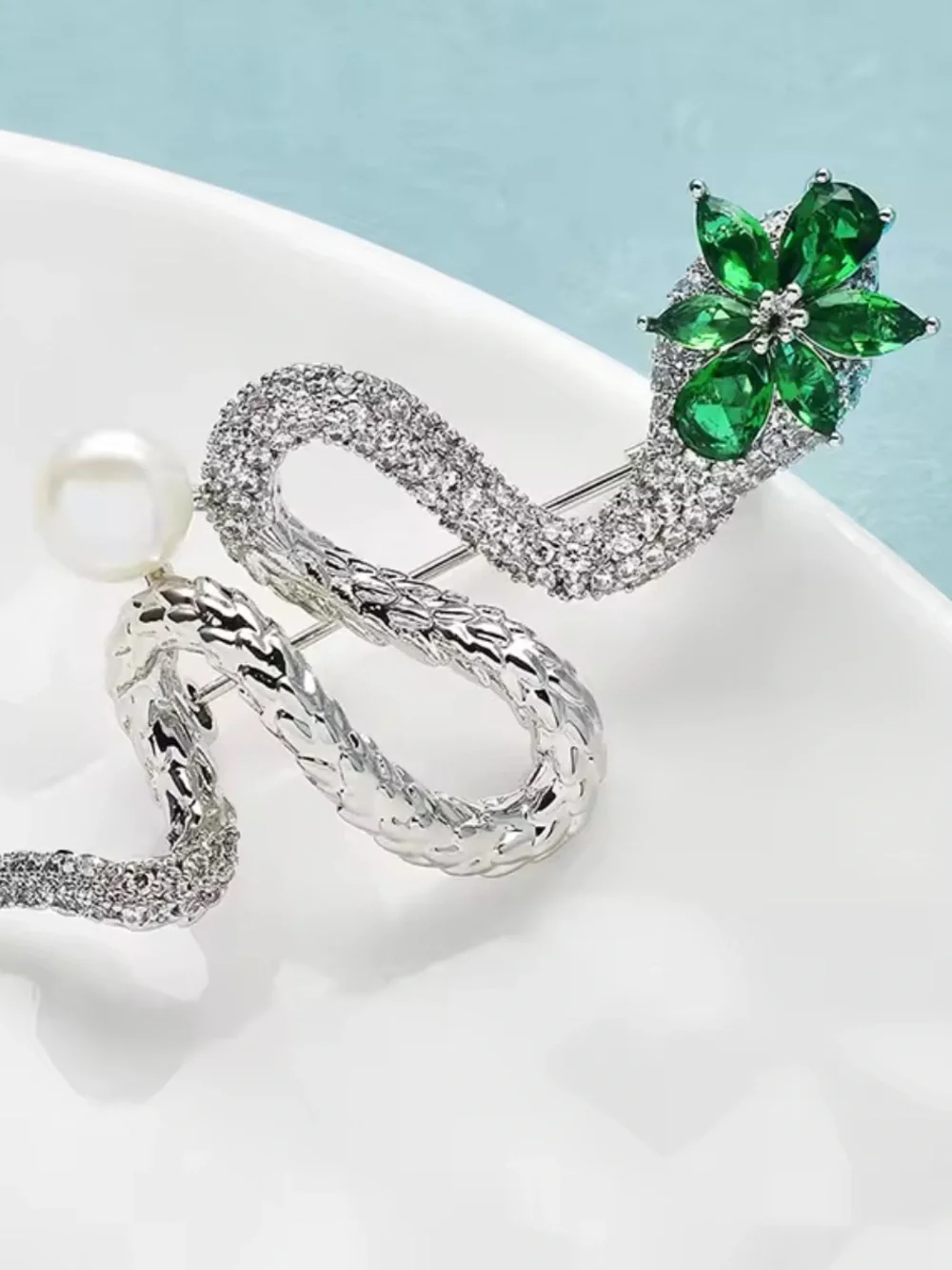 Serpenti Snake Emerald Floral Green Crystal Silver Brooch